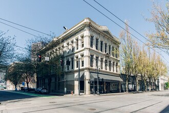 111 SW Oak St, Portland, OR for rent Building Photo- Image 1 of 13