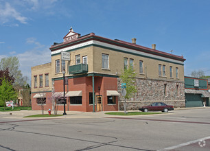 300 W Main St, Palmyra, WI for sale Primary Photo- Image 1 of 47