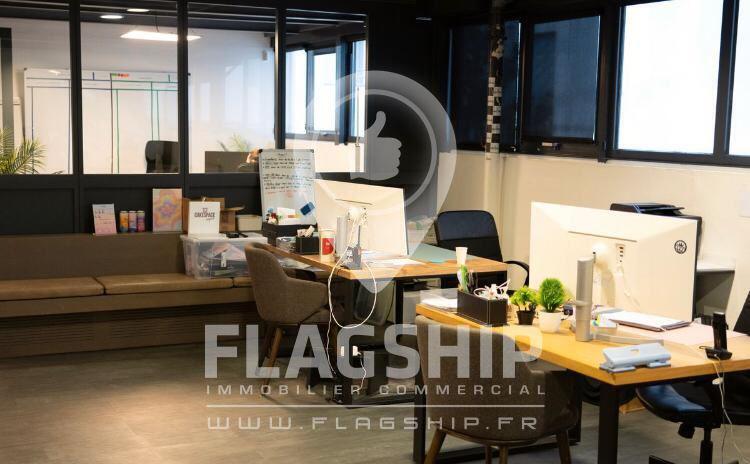 Office in Clichy to rent - Interior Photo - Image 2 of 9