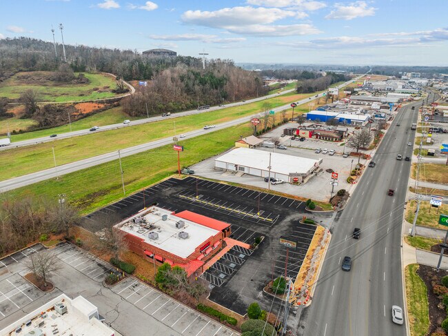More details for 1420 Interstate Dr, Cookeville, TN - Retail for Sale
