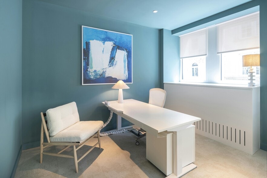 1 Eagle Pl, London to rent - Interior Photo - Image 3 of 21