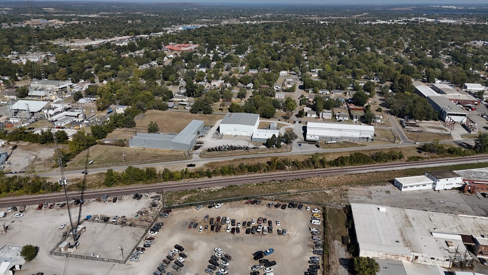 2601 E Dawson Rd, Tulsa, OK for rent - Building Photo - Image 3 of 35