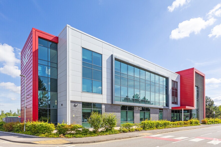 16 Europa View, Sheffield to rent - Building Photo - Image 2 of 3