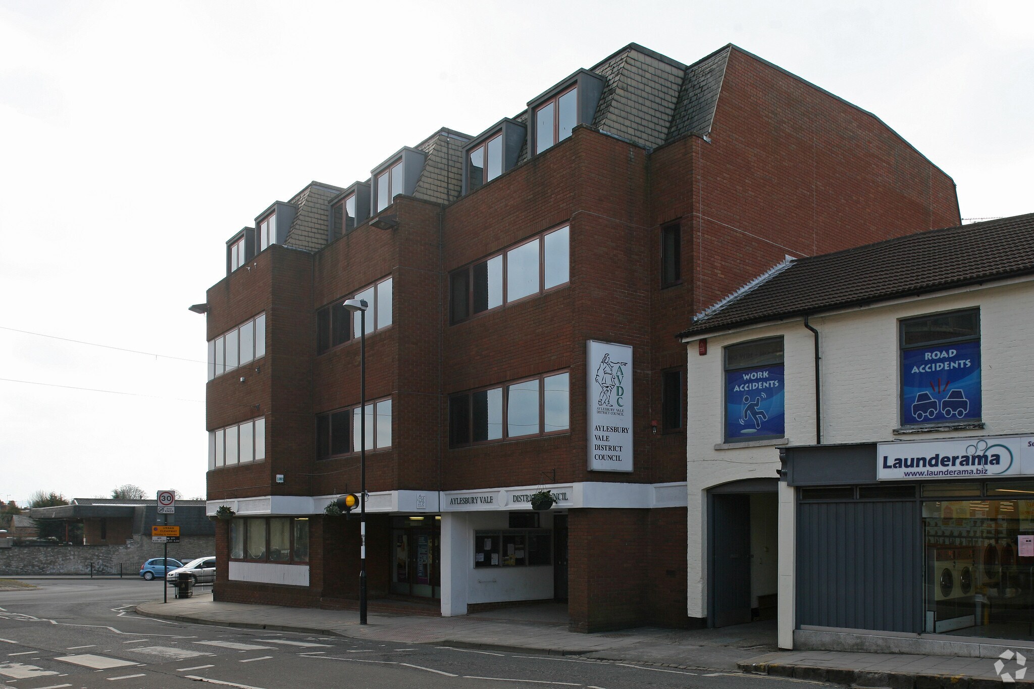 66 High St, Aylesbury for sale Primary Photo- Image 1 of 1