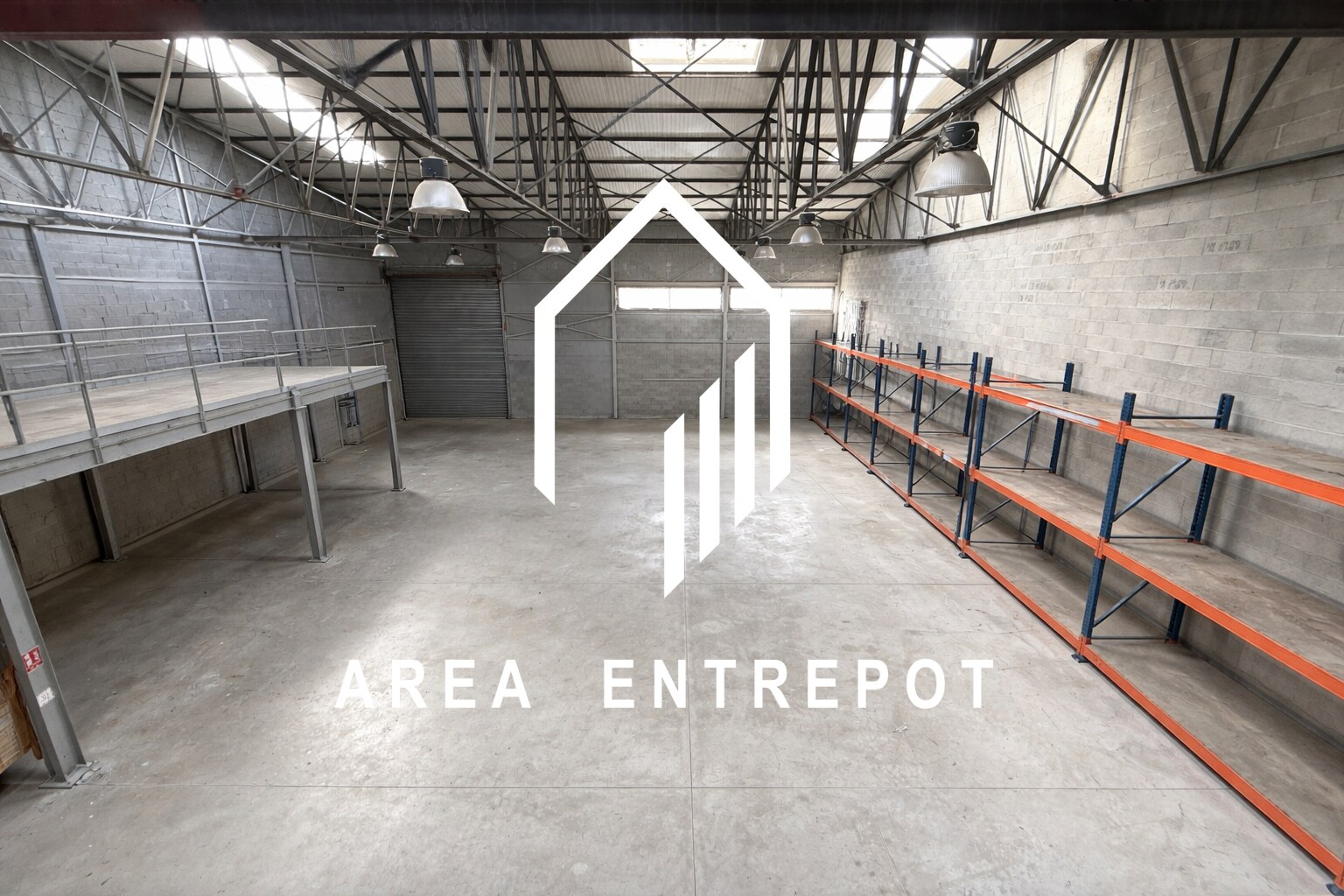 Light Industrial in Marseille to rent Interior Photo- Image 1 of 5