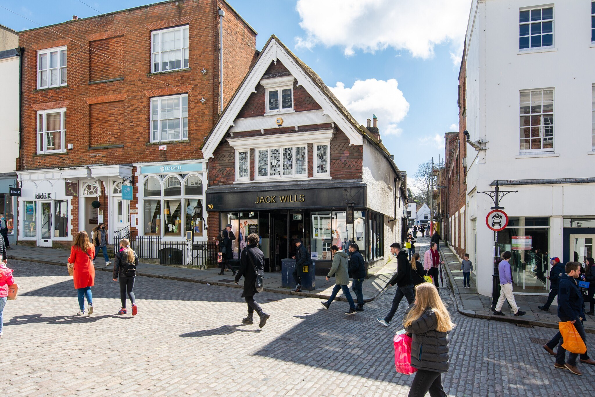 70 High St, Guildford for sale Primary Photo- Image 1 of 1