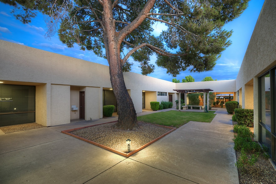 4643 E Thomas Rd, Phoenix, AZ to rent - Building Photo - Image 3 of 5