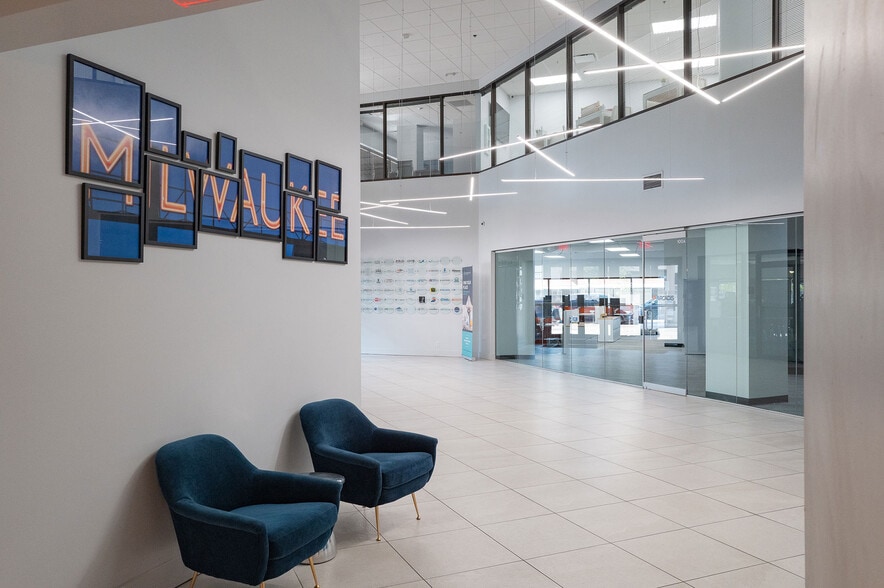 790 N Milwaukee St, Milwaukee, WI to rent - Building Photo - Image 3 of 15