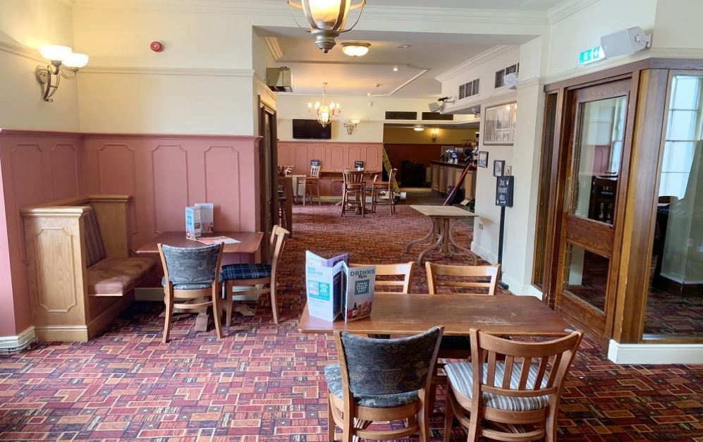 15 Bloomgate, Lanark for sale Interior Photo- Image 1 of 1