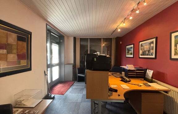18-20 Chorley Rd, Manchester, GTM M27 5AJ - Unit 20 -  - Interior Photo - Image 2 of 12