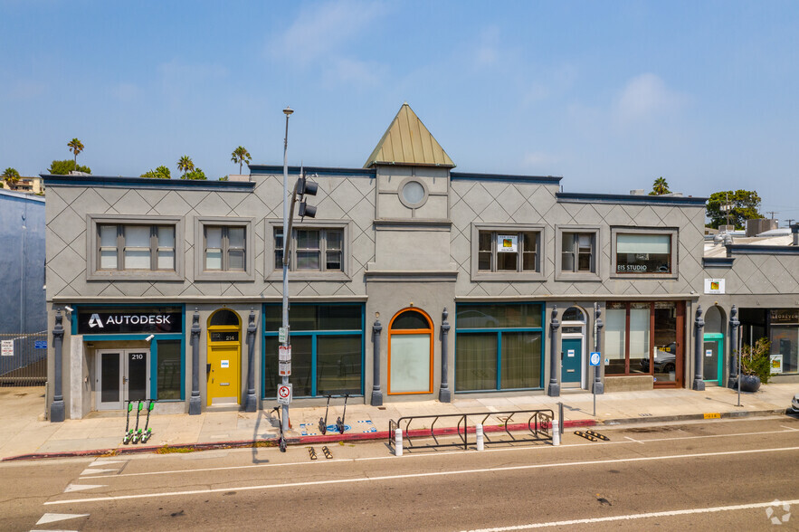 216 Main St, Venice, CA for rent - Building Photo - Image 1 of 9