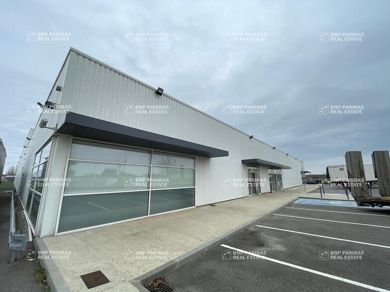 Light Industrial in Plaisance-du-Touch to rent - Building Photo - Image 2 of 18