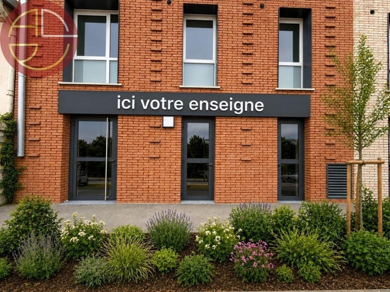 Office in Toulouse for sale - Building Photo - Image 1 of 5