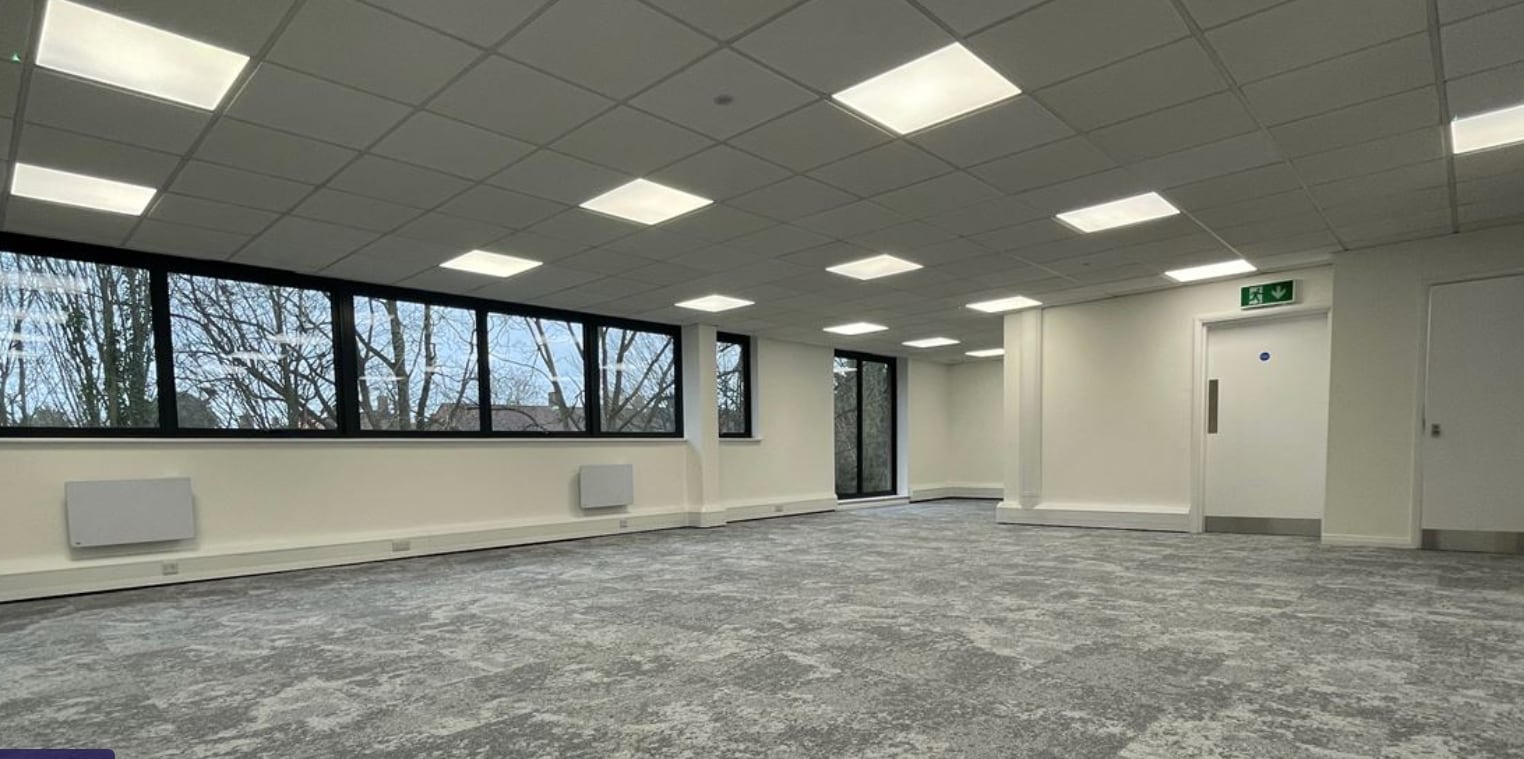 151-163 Dixons Hill Rd, North Mymms to rent Interior Photo- Image 1 of 1