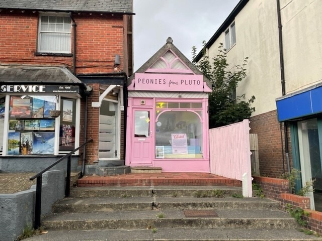 The Broadway, Crowborough for sale - Primary Photo - Image 1 of 1