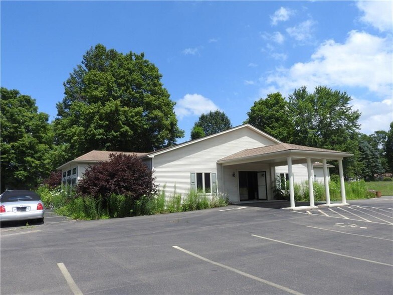 255 Aldrich St, Gowanda, NY for sale - Building Photo - Image 3 of 6