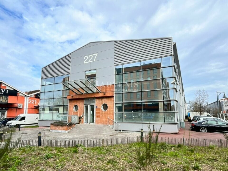 15 Rue Du Mimosa, Aubervilliers to rent Building Photo- Image 1 of 10