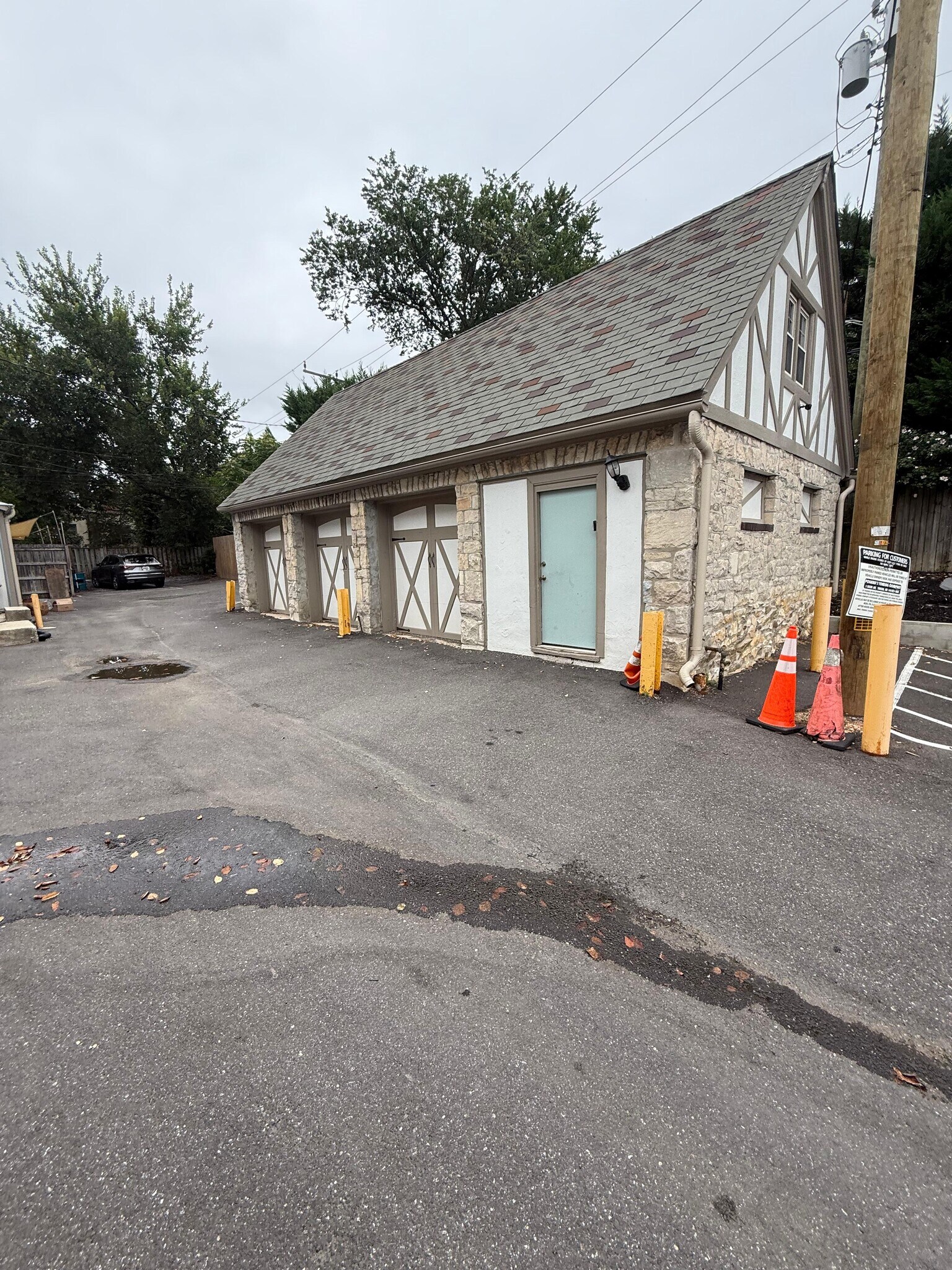 6901 York Rd, Baltimore, MD to rent Interior Photo- Image 1 of 3