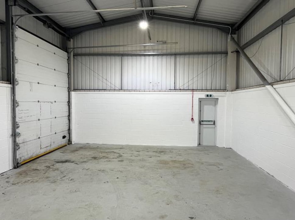 Technology Rd, Poole to rent Interior Photo- Image 1 of 3