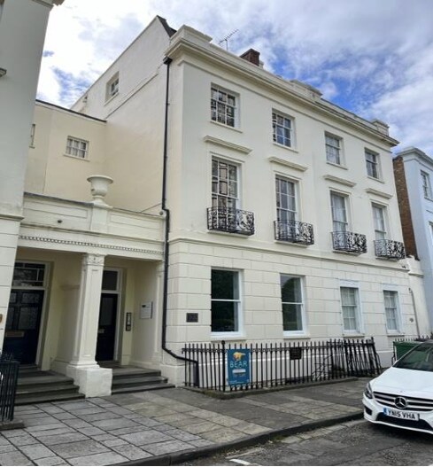 122 Bath Rd, Cheltenham to rent Building Photo- Image 1 of 4