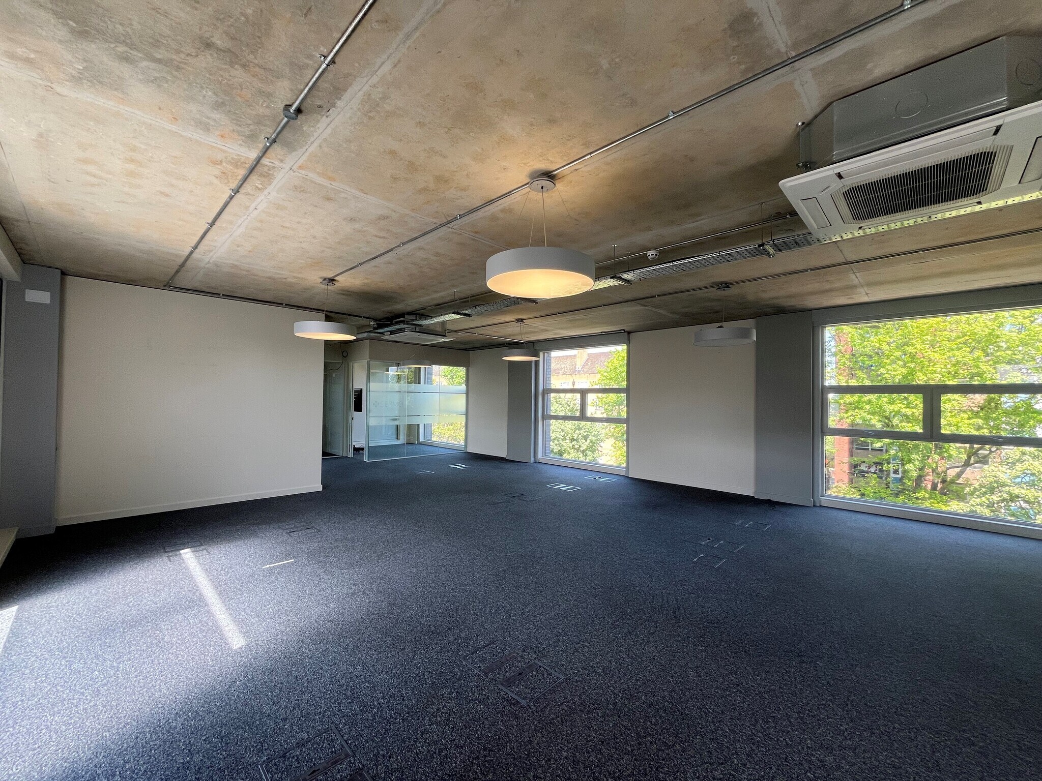 3 Murphy St, London to rent Interior Photo- Image 1 of 3