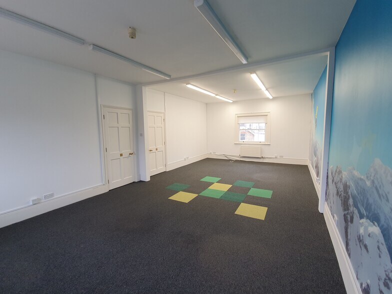 1 Mount Ephraim Rd, Tunbridge Wells to rent - Building Photo - Image 3 of 8