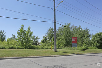 797 Wilson Rd S, Oshawa, ON for rent Primary Photo- Image 1 of 3