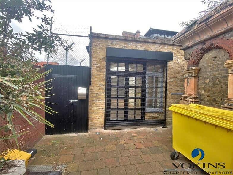 Pump Aly, Brentford to rent - Building Photo - Image 3 of 5