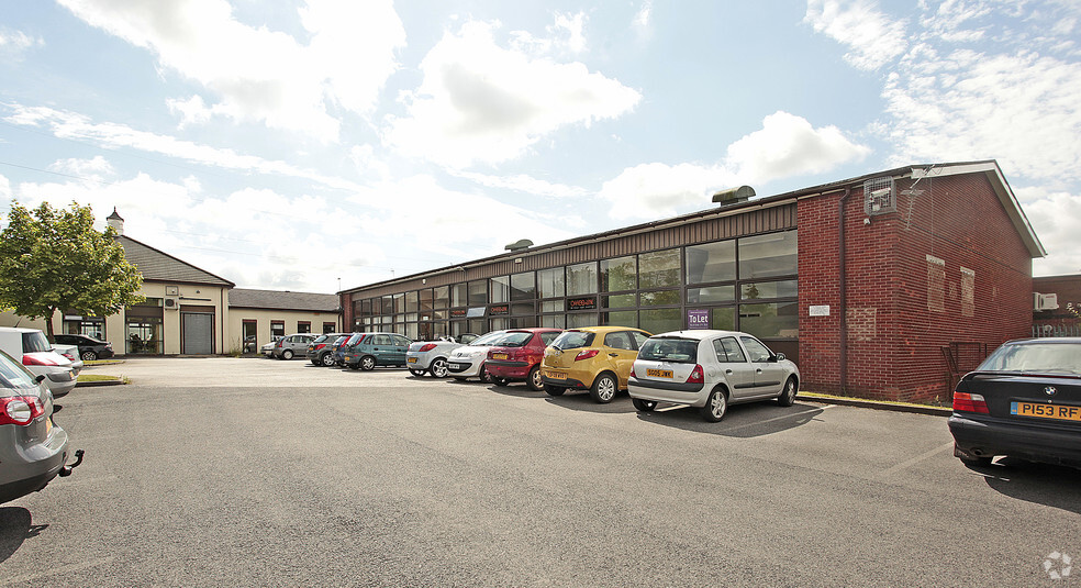 Road One, Winsford for rent - Building Photo - Image 3 of 3