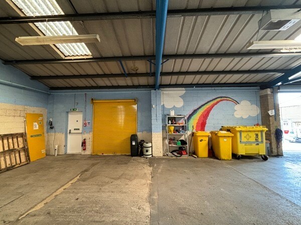 James St, Elland to rent Interior Photo- Image 1 of 1