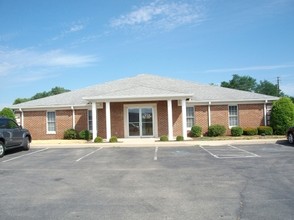 125 Big Sink Rd, Versailles, KY for sale Primary Photo- Image 1 of 9