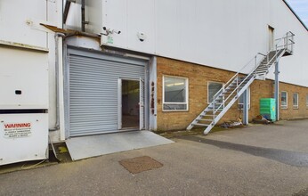 25 Marlborough Rd, Lancing for rent Building Photo- Image 1 of 3