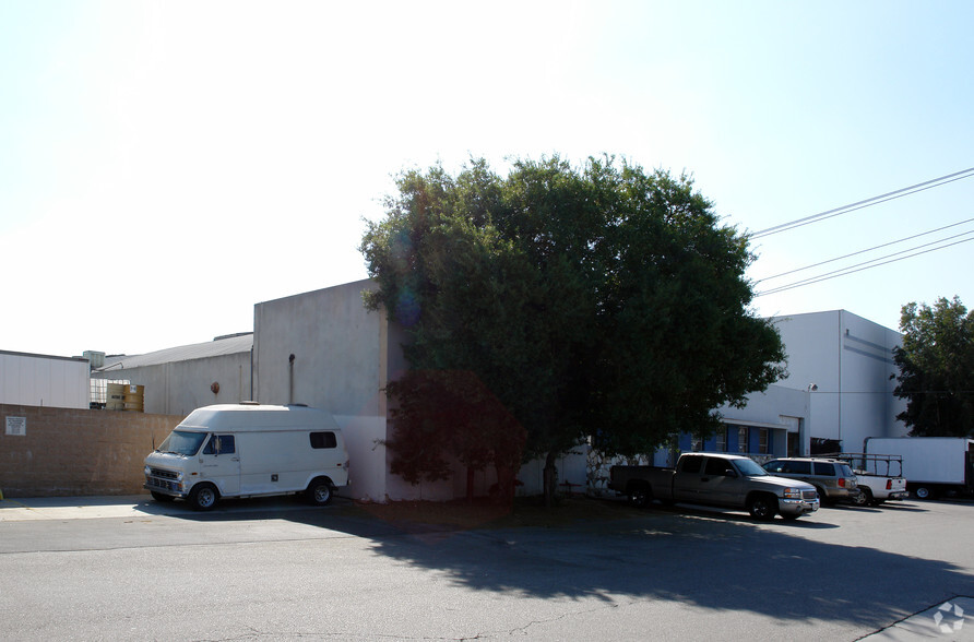 7800 Industry Ave, Pico Rivera, CA for rent - Building Photo - Image 3 of 3