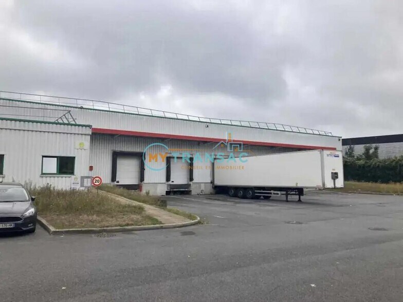 Industrial in Mitry-Mory to rent - Building Photo - Image 1 of 17