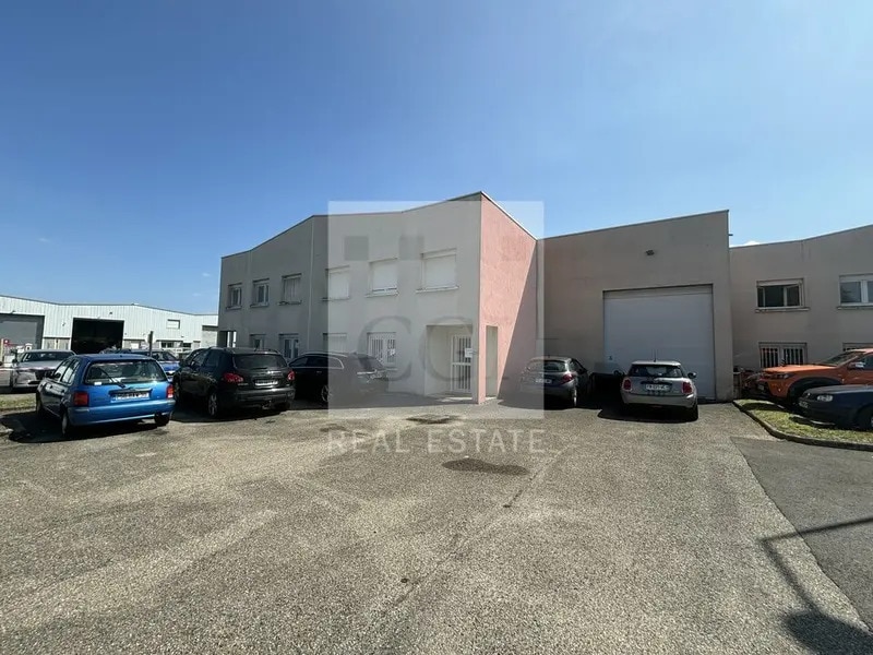 Light Industrial in Genas to rent Building Photo- Image 1 of 11