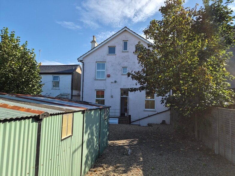 134 London Rd, Southborough for sale - Building Photo - Image 3 of 7