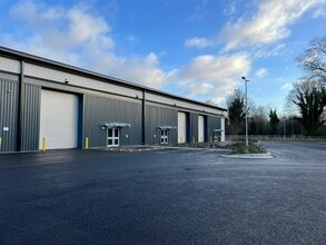 Toton Close, Nottingham to rent Building Photo- Image 1 of 4