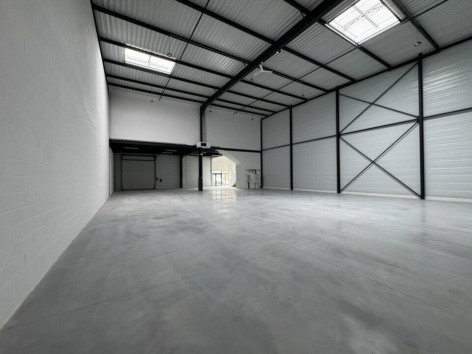 Light Industrial in Gretz-Armainvilliers for sale Building Photo- Image 1 of 7