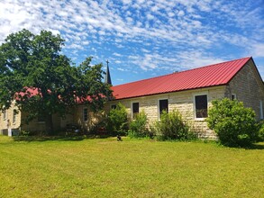 101 County Road 193, Jonesboro, TX for sale Primary Photo- Image 1 of 1