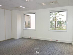 17 Rue Du Petit Albi, Cergy to rent Interior Photo- Image 2 of 11