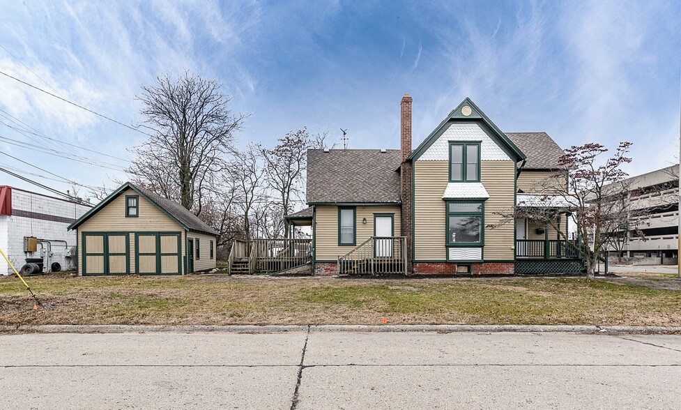 34905 E Michigan Ave, Wayne, MI for sale - Building Photo - Image 1 of 1