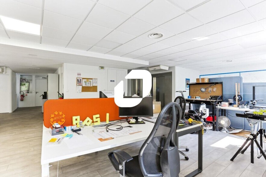 Office in Boulogne-Billancourt to rent - Interior Photo - Image 3 of 14