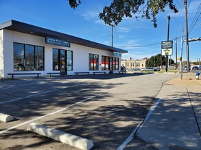 4303 S Lancaster Rd, Dallas, TX for rent Building Photo- Image 2 of 2