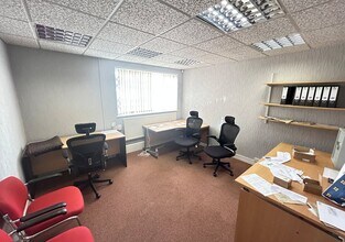 383 Garretts Green Ln, Birmingham to rent Interior Photo- Image 1 of 1