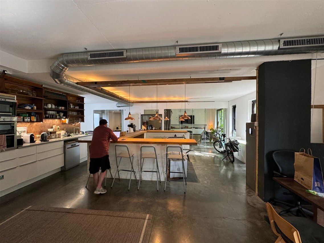 Unit 27 Tarves Way, London to rent Interior Photo- Image 1 of 6