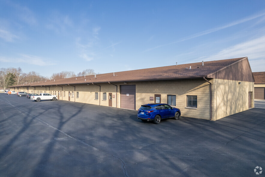 2620 Centennial Rd, Toledo, OH for sale - Building Photo - Image 1 of 1