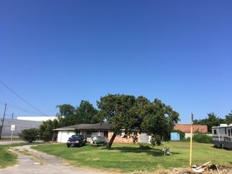 More details for 101 E Barbours Cut Blvd, La Porte, TX - Land for Sale