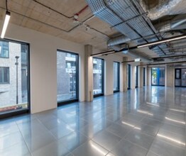 18-20 Crimscott St, London to rent Interior Photo- Image 2 of 4