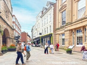 13 The Sq, Shrewsbury to rent Building Photo- Image 1 of 7