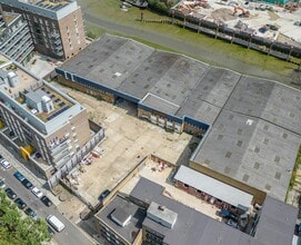 24 Creekside, London, LND - AERIAL  map view